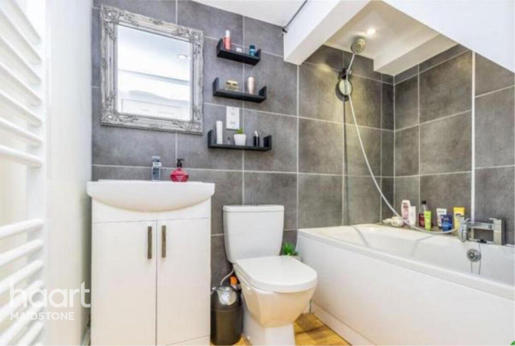 Main image of property: Tonbridge Road, Maidstone