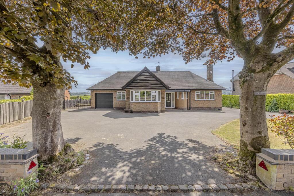 Clewlows Bank, Bagnall, Staffordshire, ST9 9LP photo 3