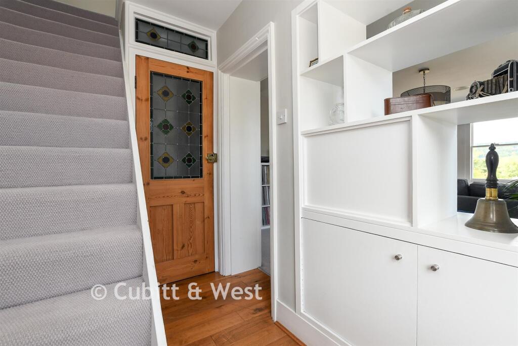 Apartment in Redhill - View 5