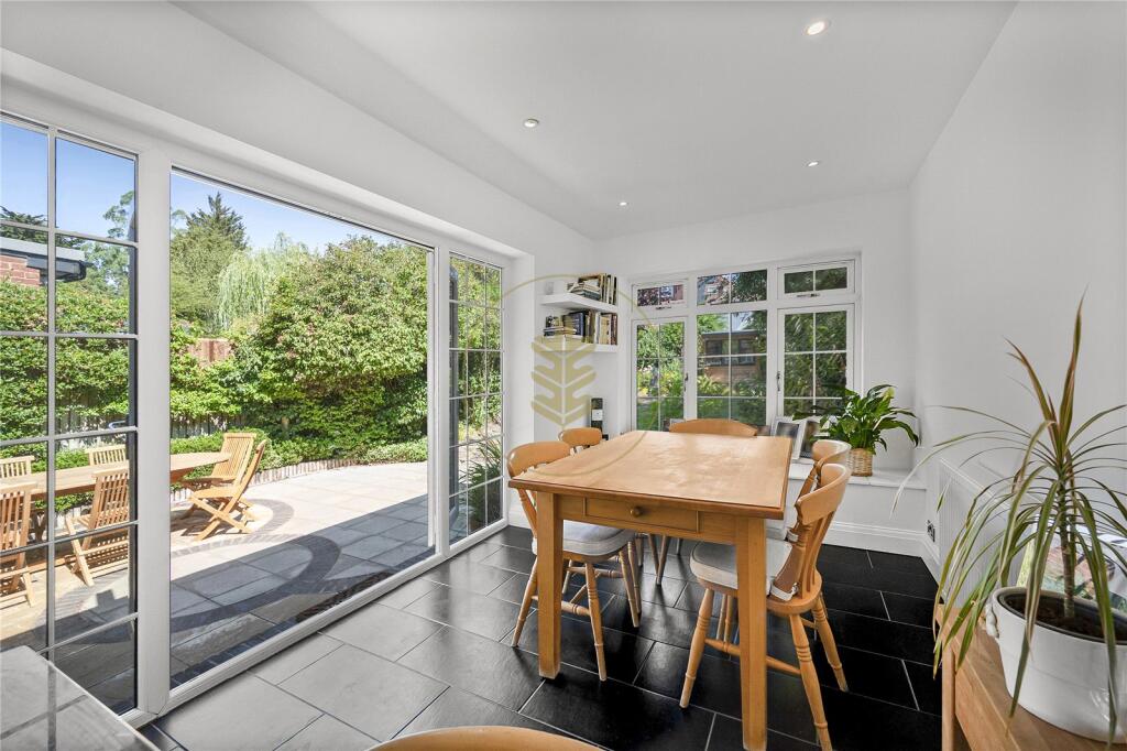 House in London - View 5