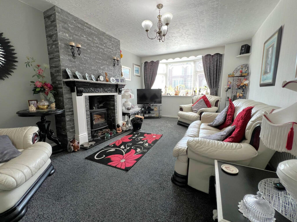Countess Crescent,  Bispham, FY2 photo 2