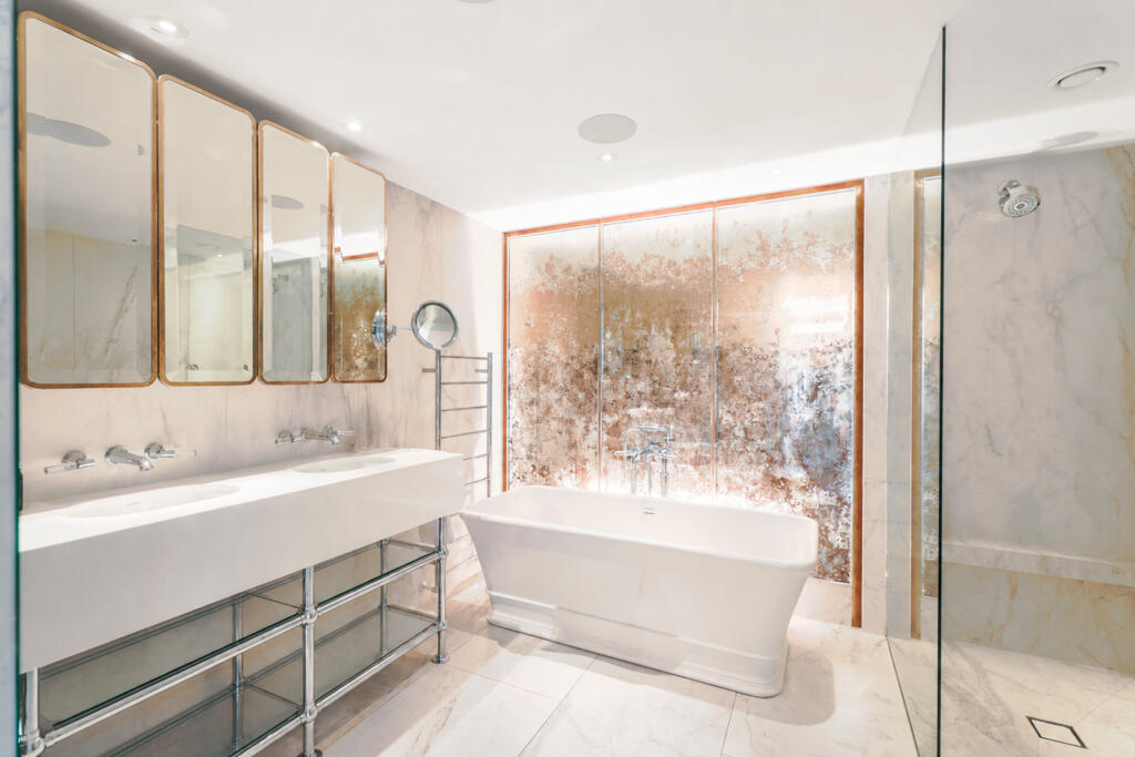 Apartment in London - More