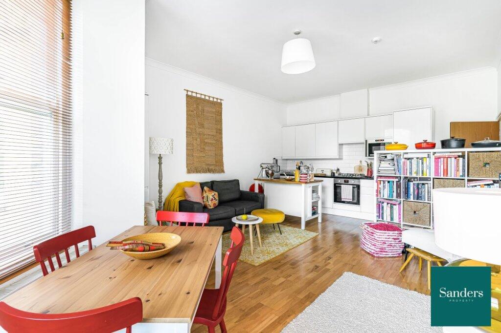 Apartment in London, Taverner Square, Highbury - View 3
