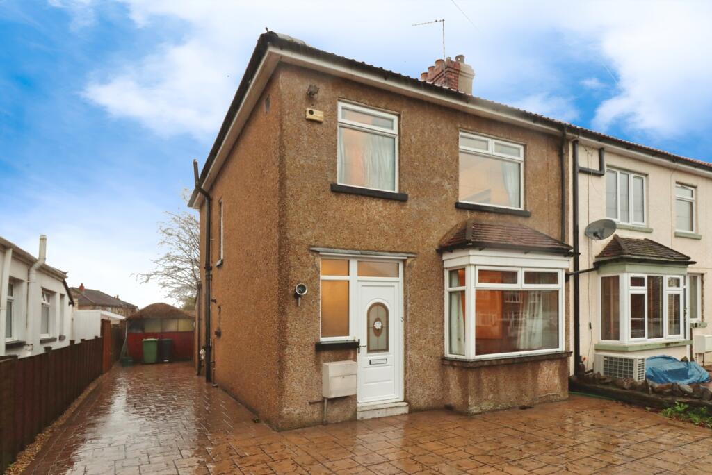 Main image of property: Croomes Hill, Downend, Bristol, BS16