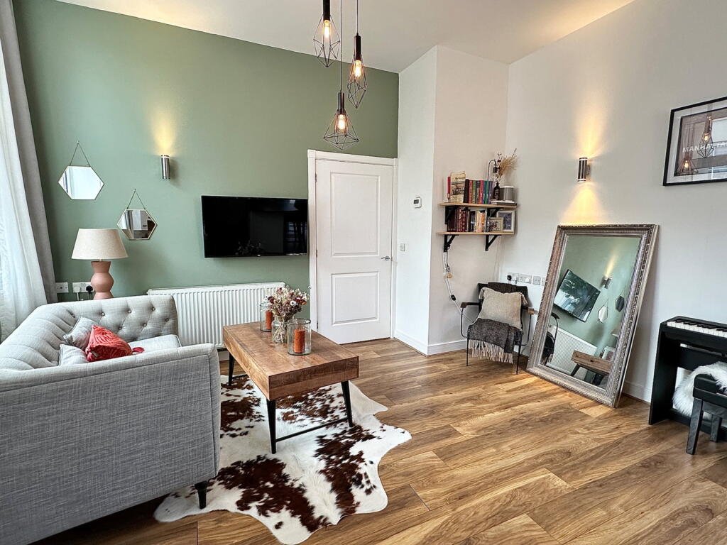 Apartment in Upton, St Crispin's - View 2