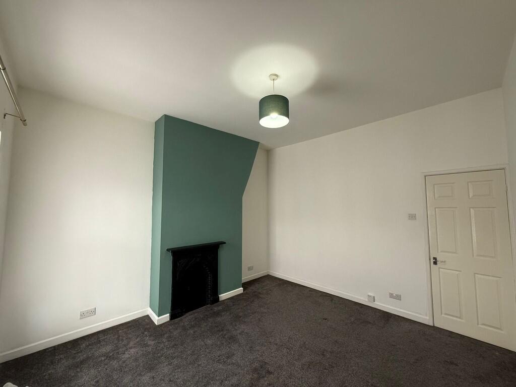 House in Oldham - View 3