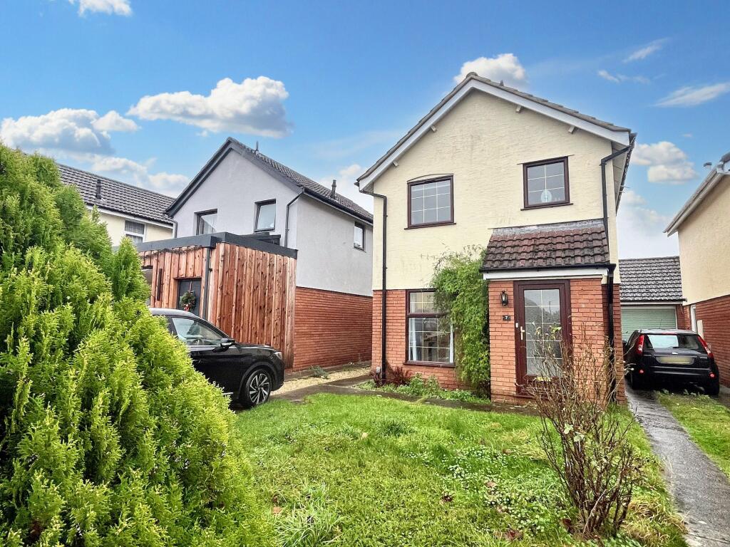 Main image of property: Saxon Drive, Trowbridge, BA14