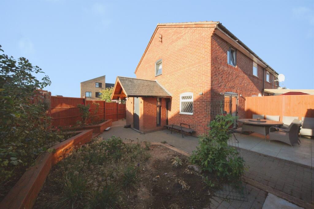 Main image of property: Bunting Road, Luton