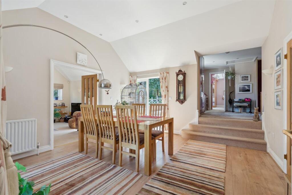 House in Milton Keynes, Simpson, Simpson and Ashland - View 5