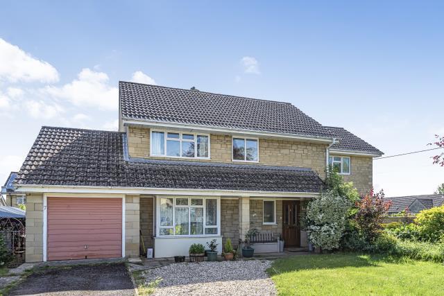 Main image of property: Pound Close, Yarnton, Kidlington, OX5