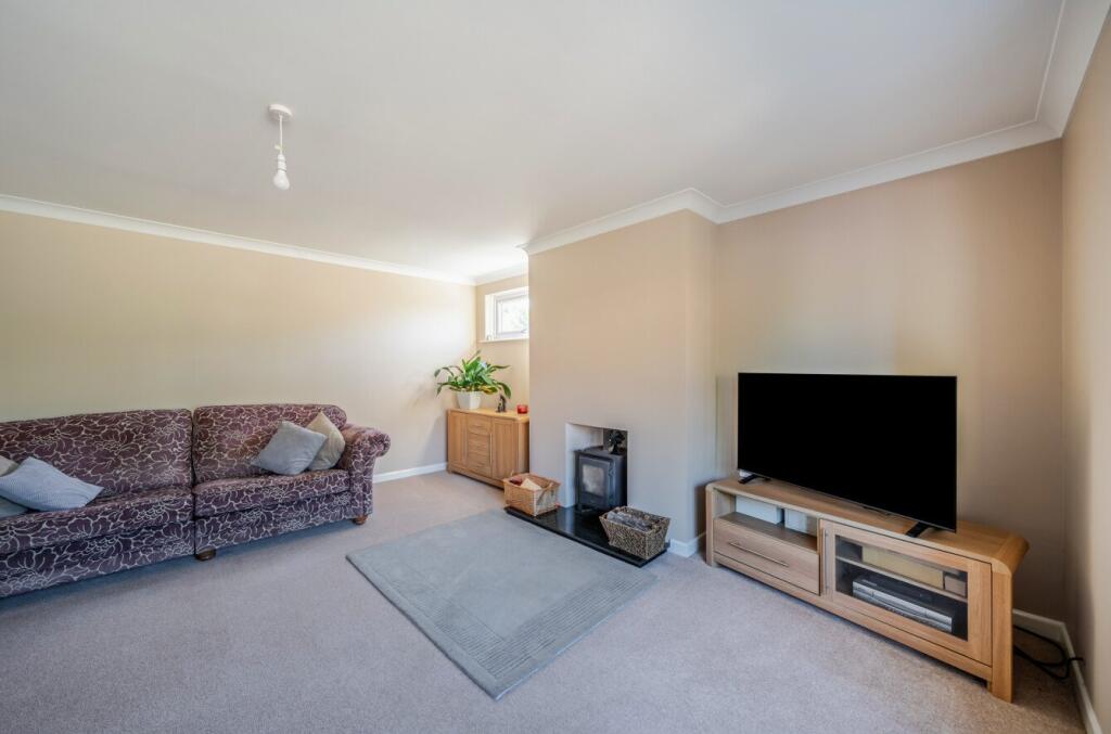 House in Southampton - More