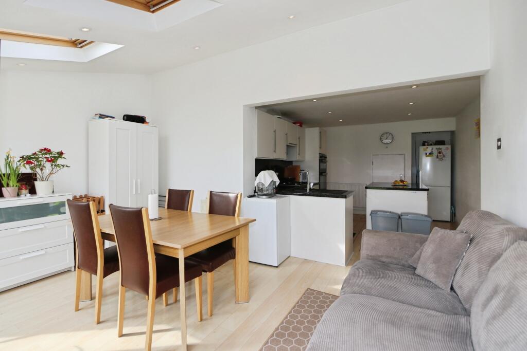 Shellbrook Close, Shellbrook, LE65 photo 4