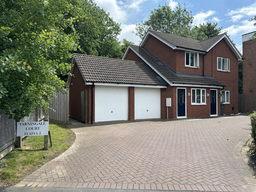 Main image of property: Yarningale Road, Willenhall, Coventry  * TWO DOUBLE BEDROOMS / FREEHOLD *