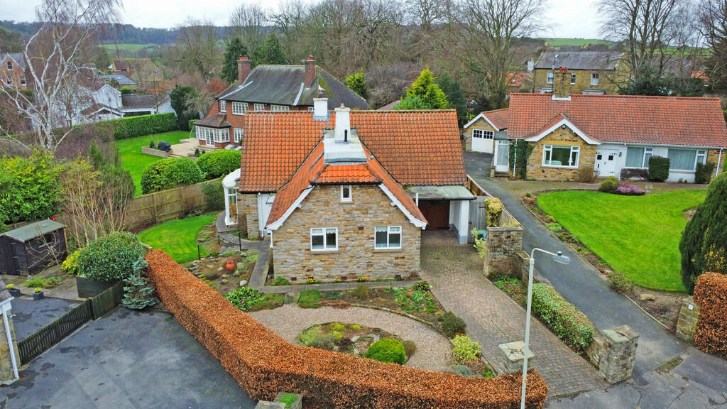 3-bed detached on Beech Drive, Scalby, Scarborough, £500,000