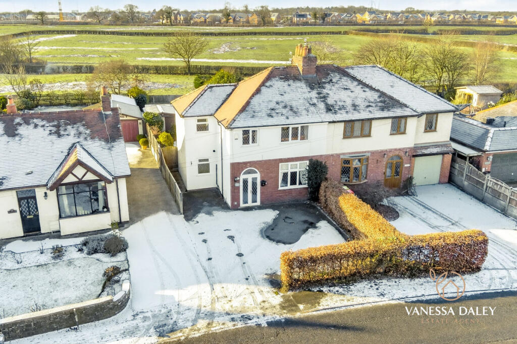 Main image of property: Tabley Lane, Preston, PR4 0