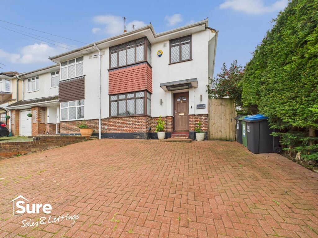 Main image of property: Mountfield Road, Hemel Hempstead, Hertfordshire, HP2