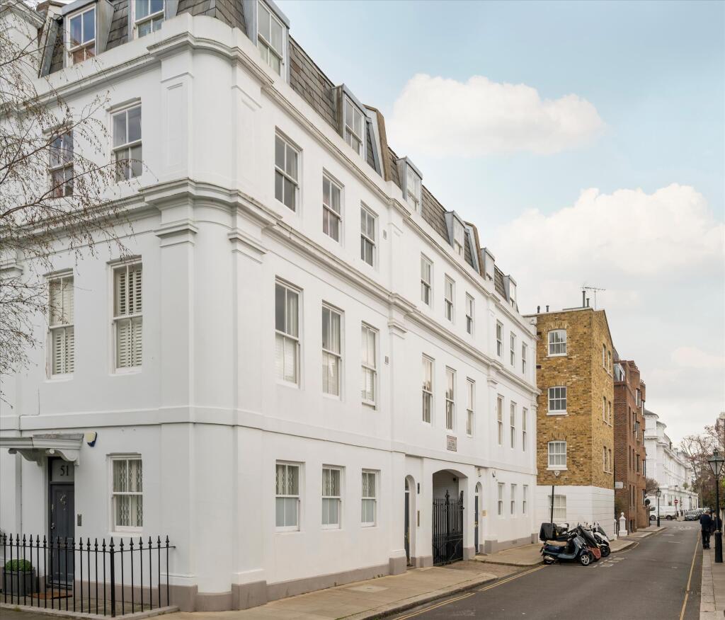 Main image of property: De Vere Mews, London, W8