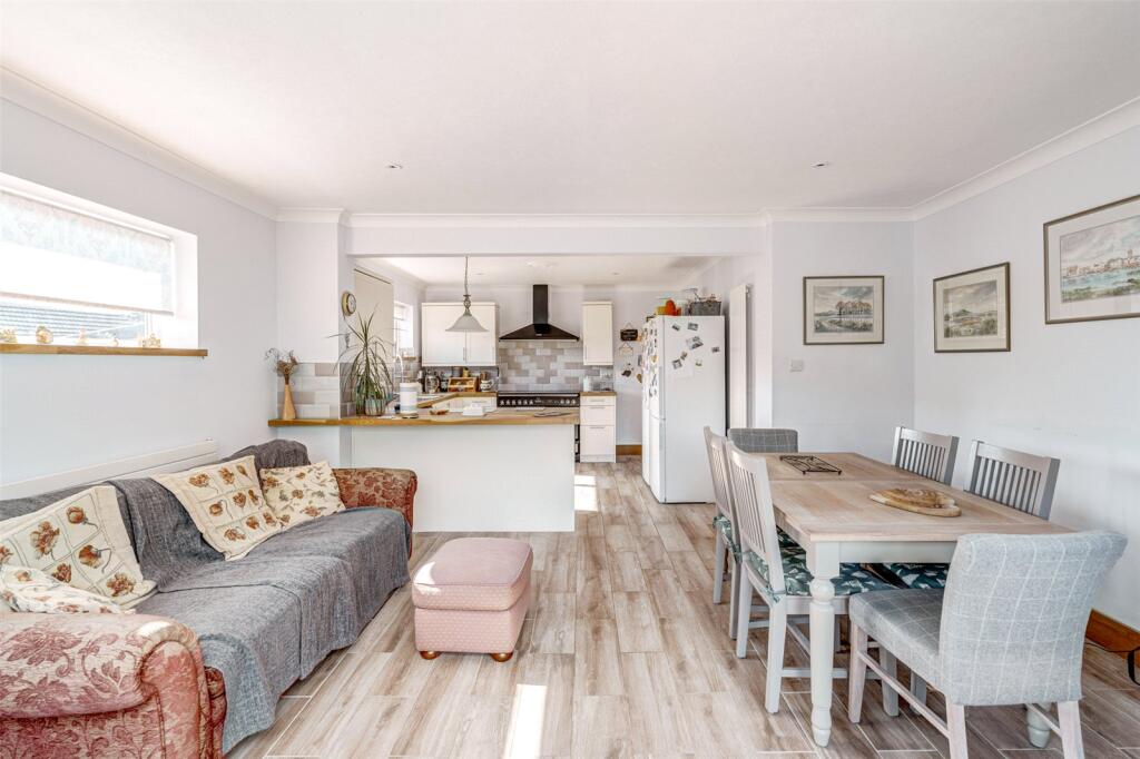 House in Worthing, West Sussex - View 3