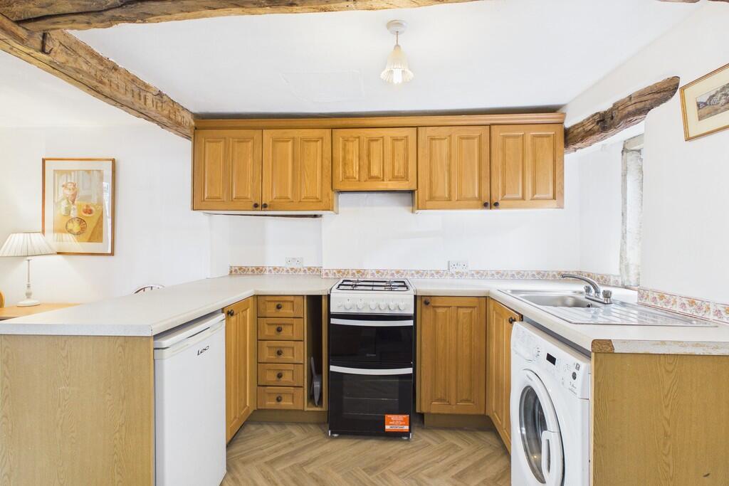 2 Horse Market, Kirkby Lonsdale, LA6 2AS  photo 3