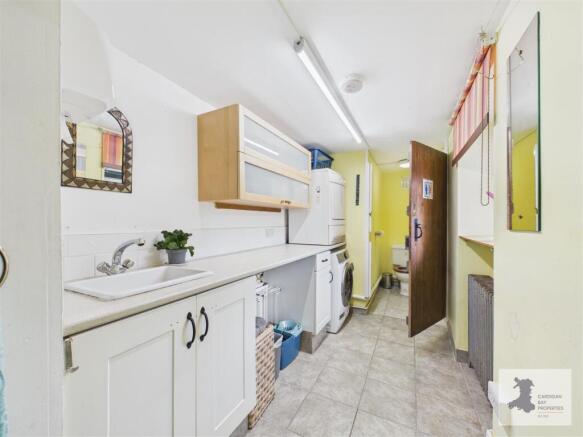 Utility room and WC
