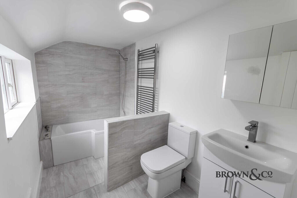 House in Retford, Thrumpton - More