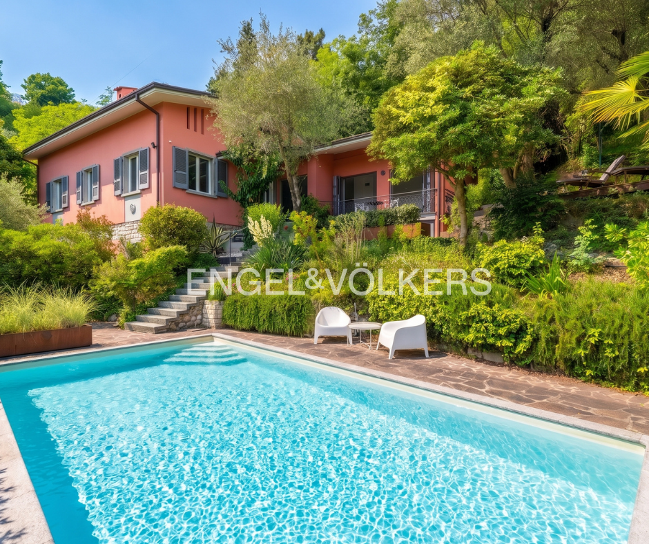 Main image of property: Gardone Riviera, Brescia, Lombardy