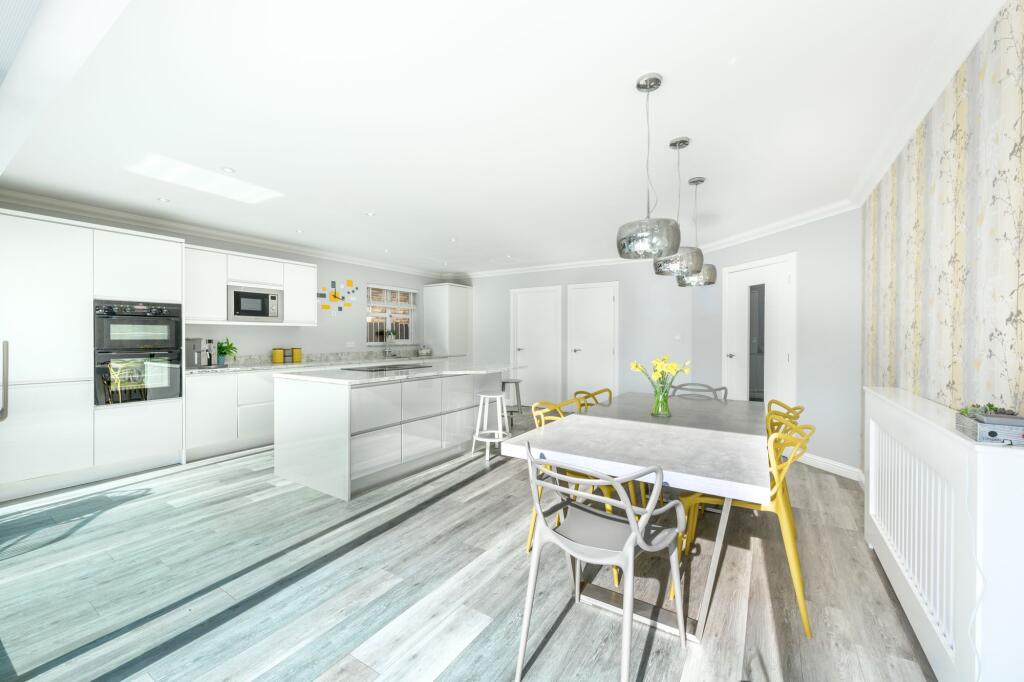 The Larches, Doddington, PE15 photo 4