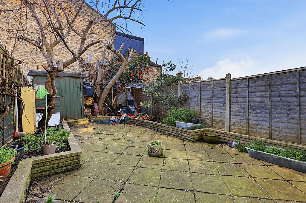 House in London - View 4