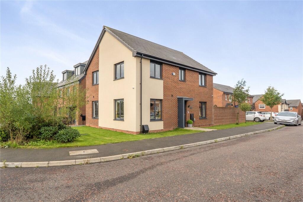 Main image of property: Weave Close, East Hollinsfield, Middleton, Manchester, M24