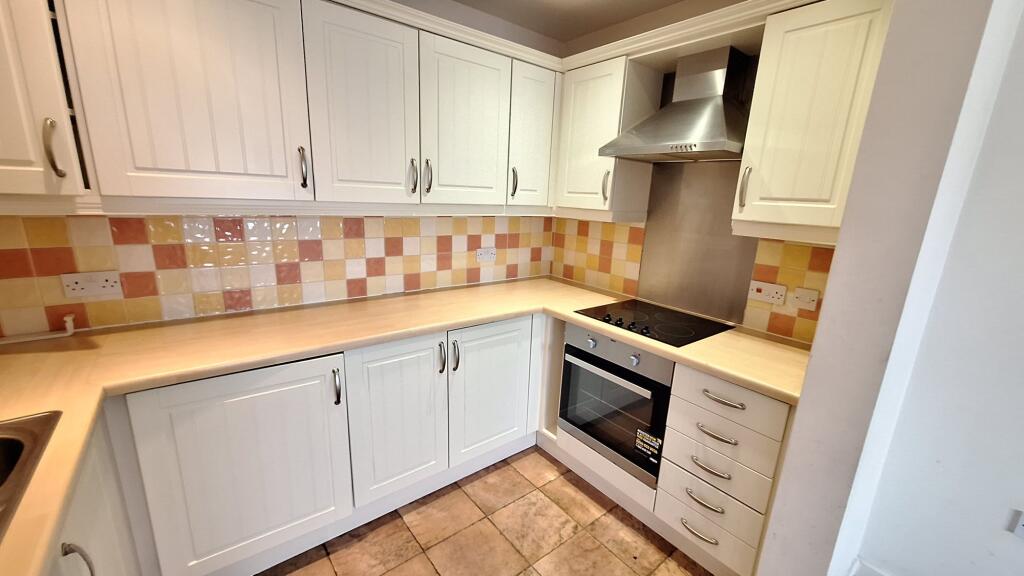 Apartment in Coventry - More