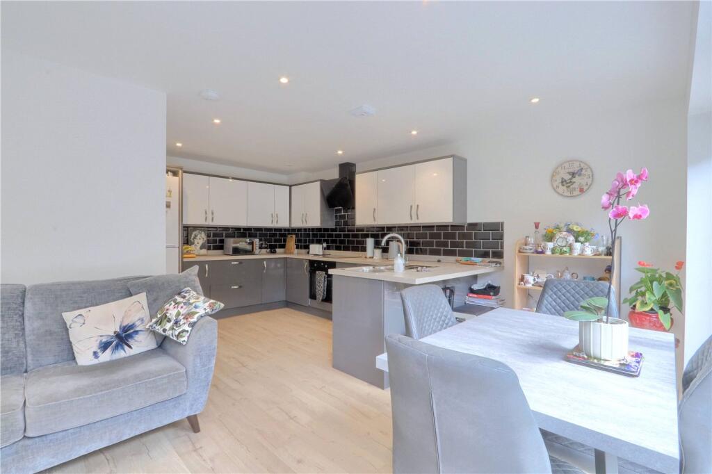 House in Stockton-on-Tees - More