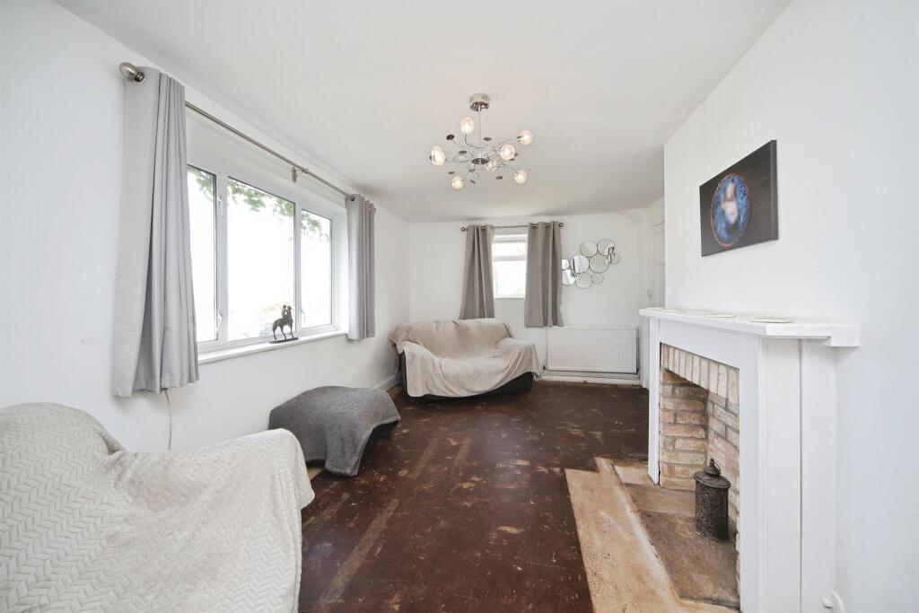 House in Taunton - View 4