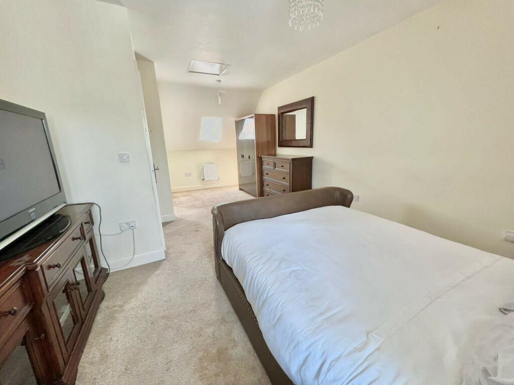 4 bedroom town house for rent