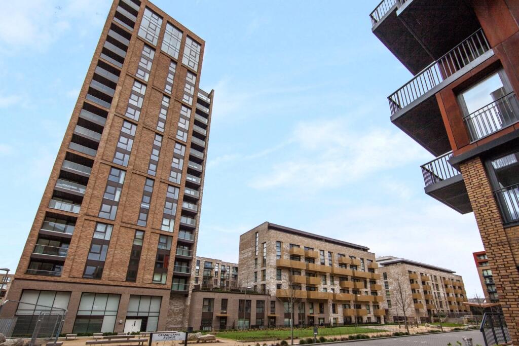 Main image of property: Oslo Tower, Greenland, Naomi Street, Surrey Quays, London, SE8