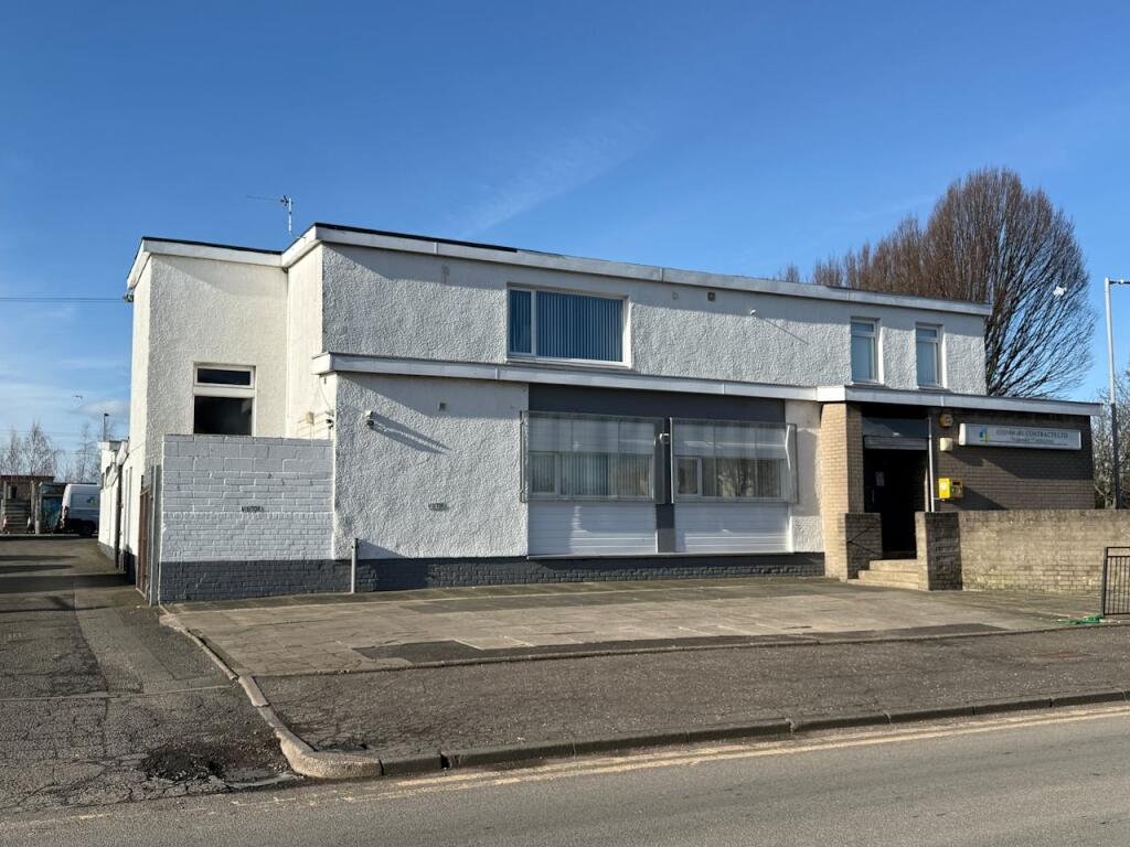 Main image of property: 2 Dundas Street, Grangemouth, FK3 8BX