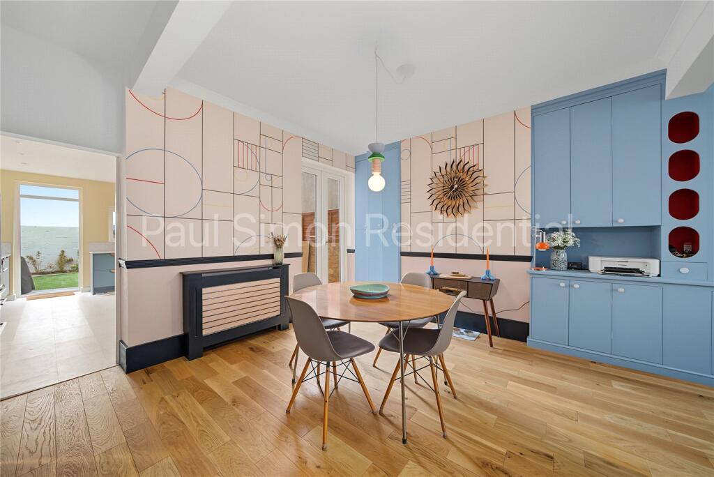 House in London - View 5