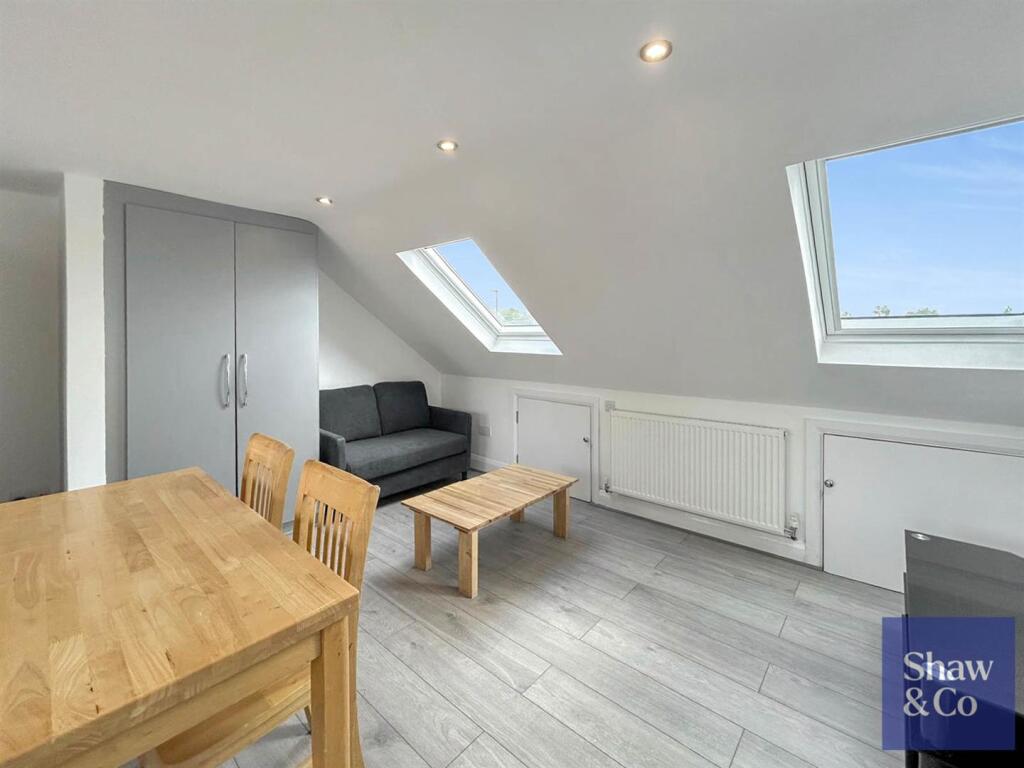 Apartment in London - View 4