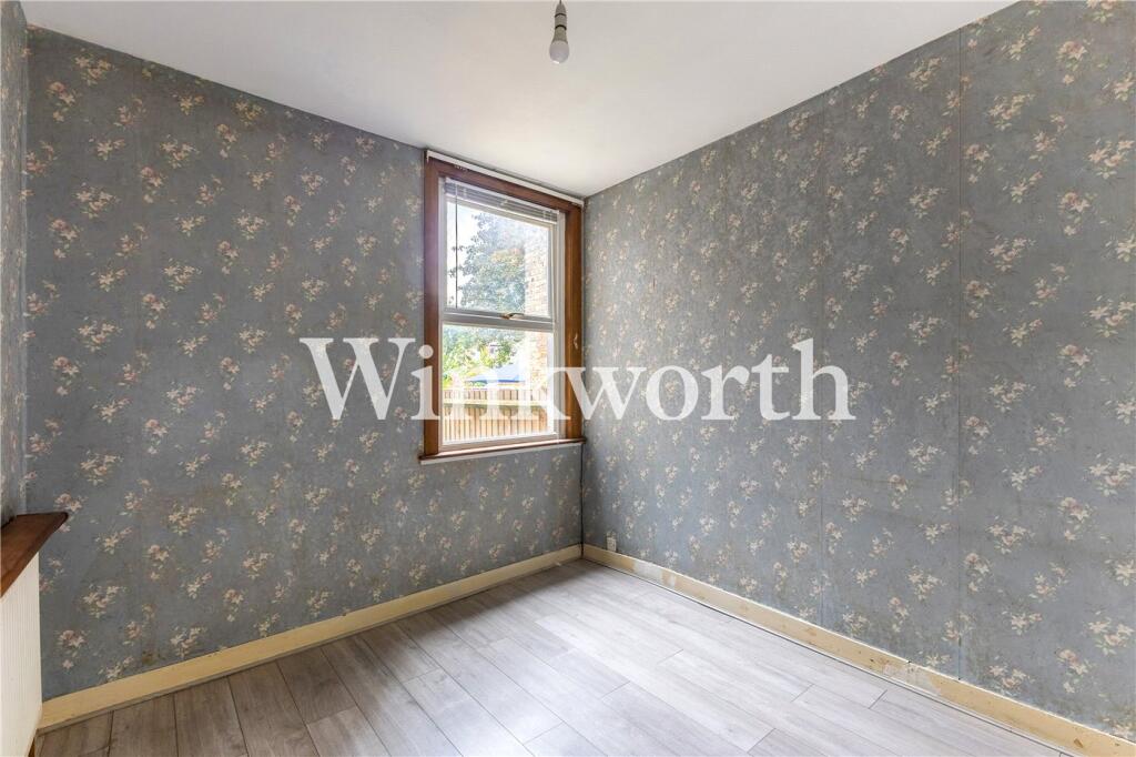 House in London - View 5