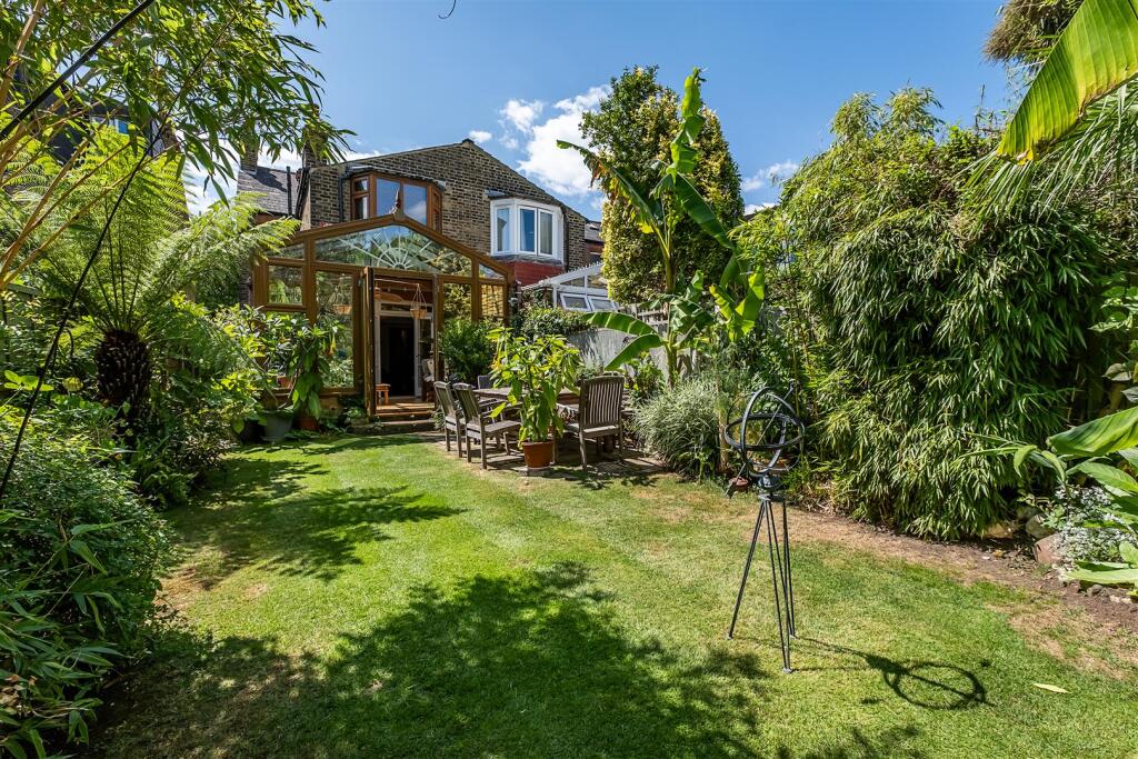 Lynton Avenue, Ealing, W13 photo 4