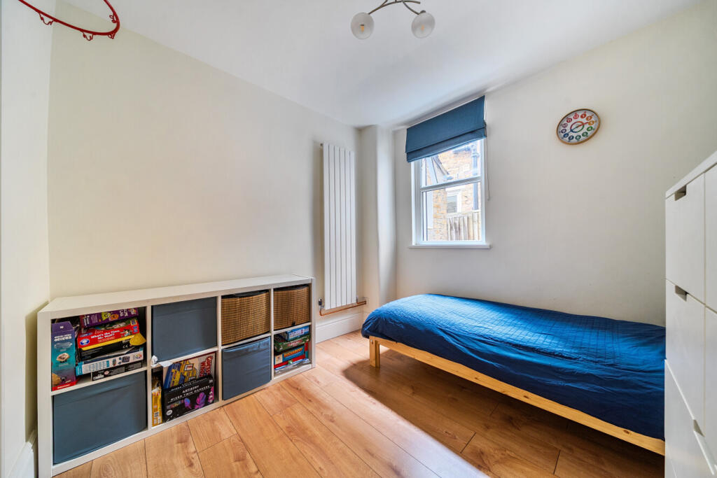 Apartment in London - More