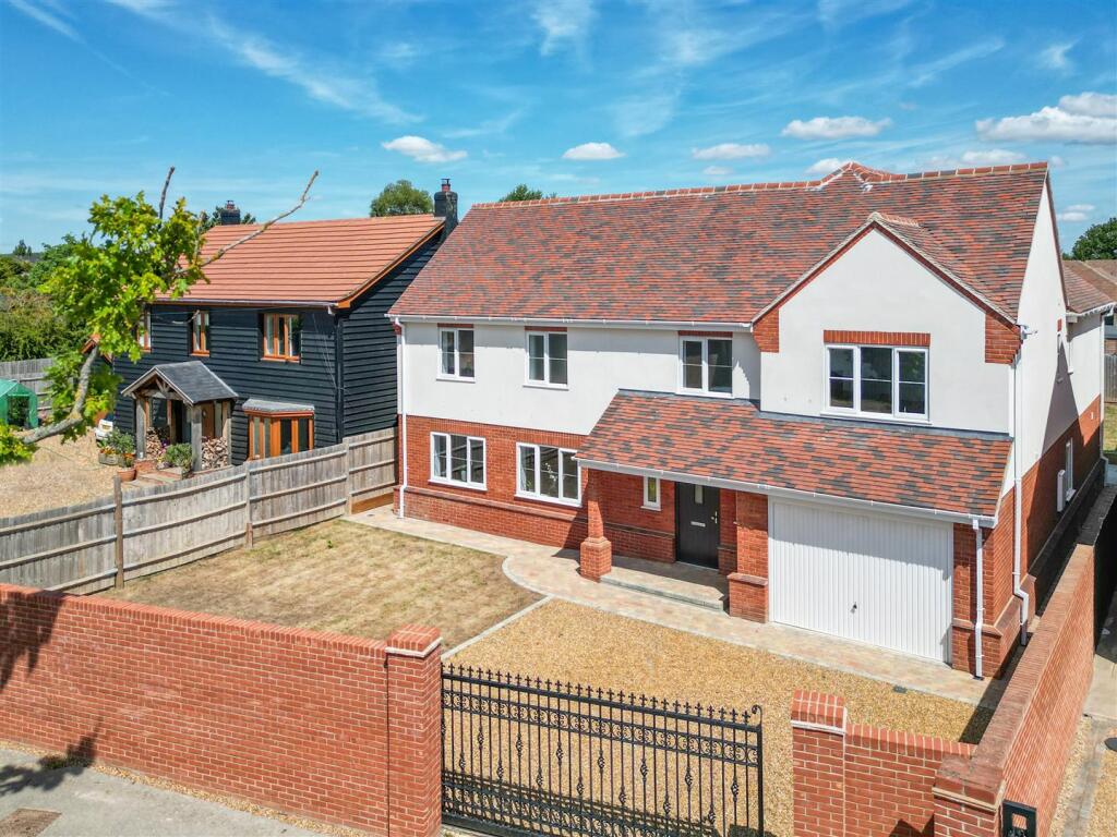 Main image of property: Oak Tree House, Stoney Hills, Burnham-On-Crouch