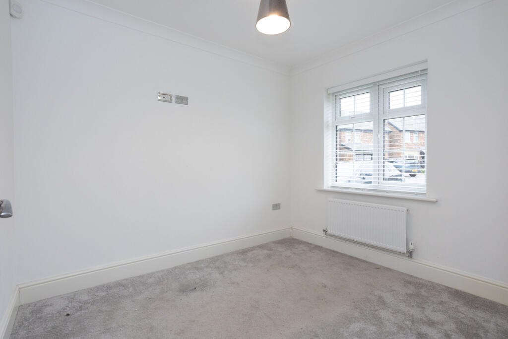 House in Preston, Cottam, Woodplumpton - More