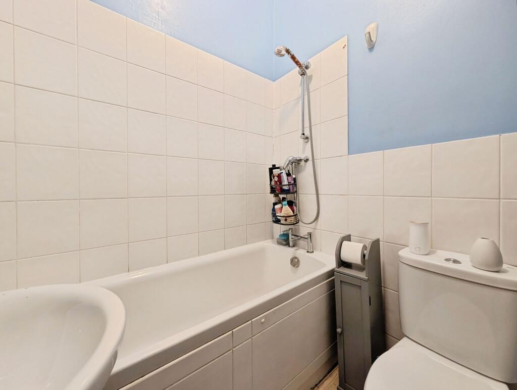 Apartment in Southampton - View 4