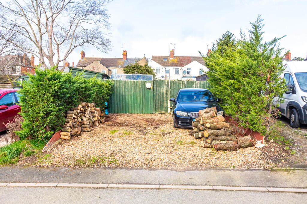 House in Rushden, North Northamptonshire - View 3