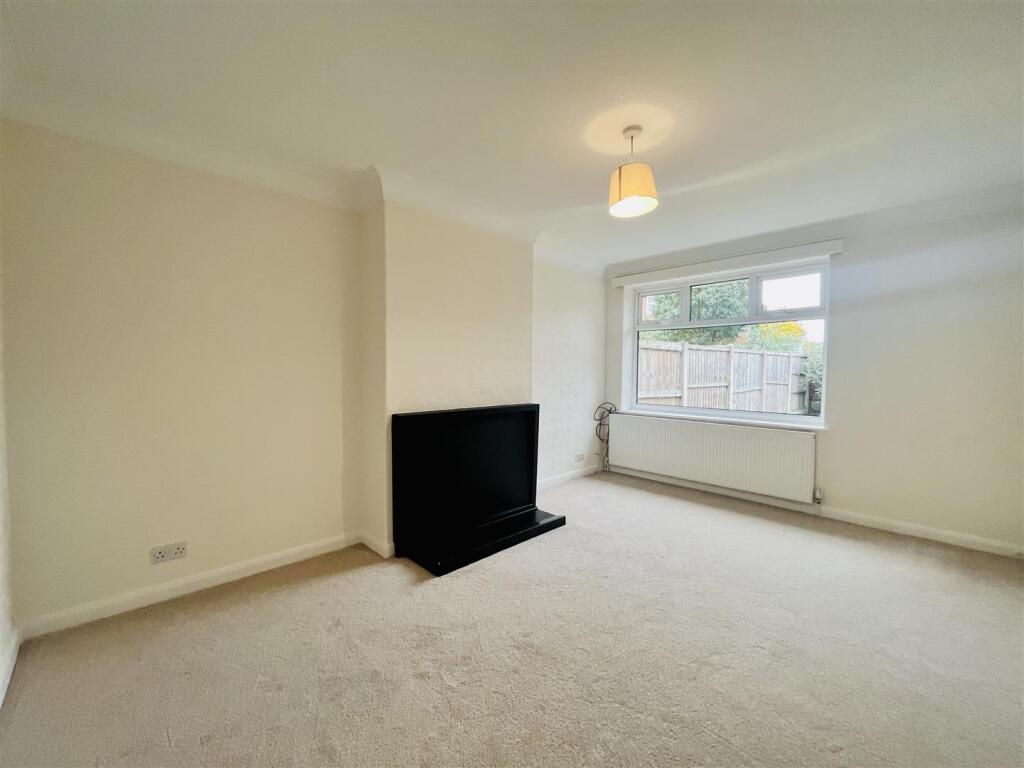 Aimson Road East, Timperley, Altrincham photo 2