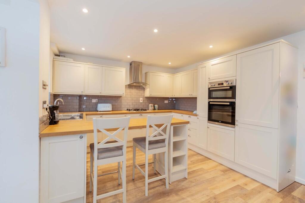 Aysgarth Park, Maidenhead, SL6 - View 2