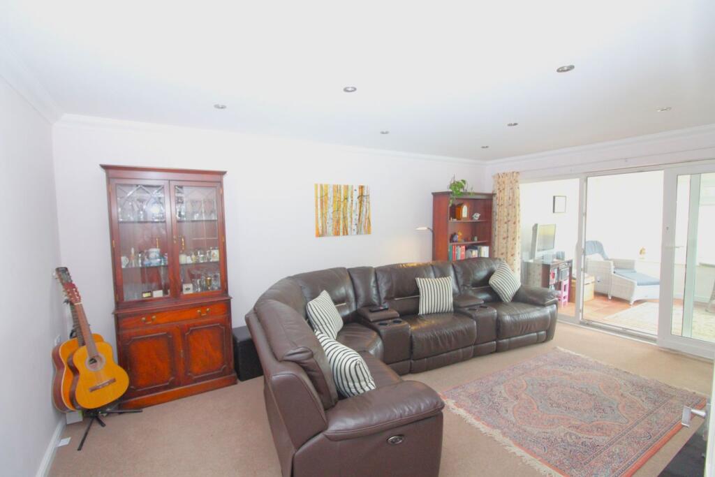 Ridgeway, Eynesbury, St Neots, PE19 photo 2