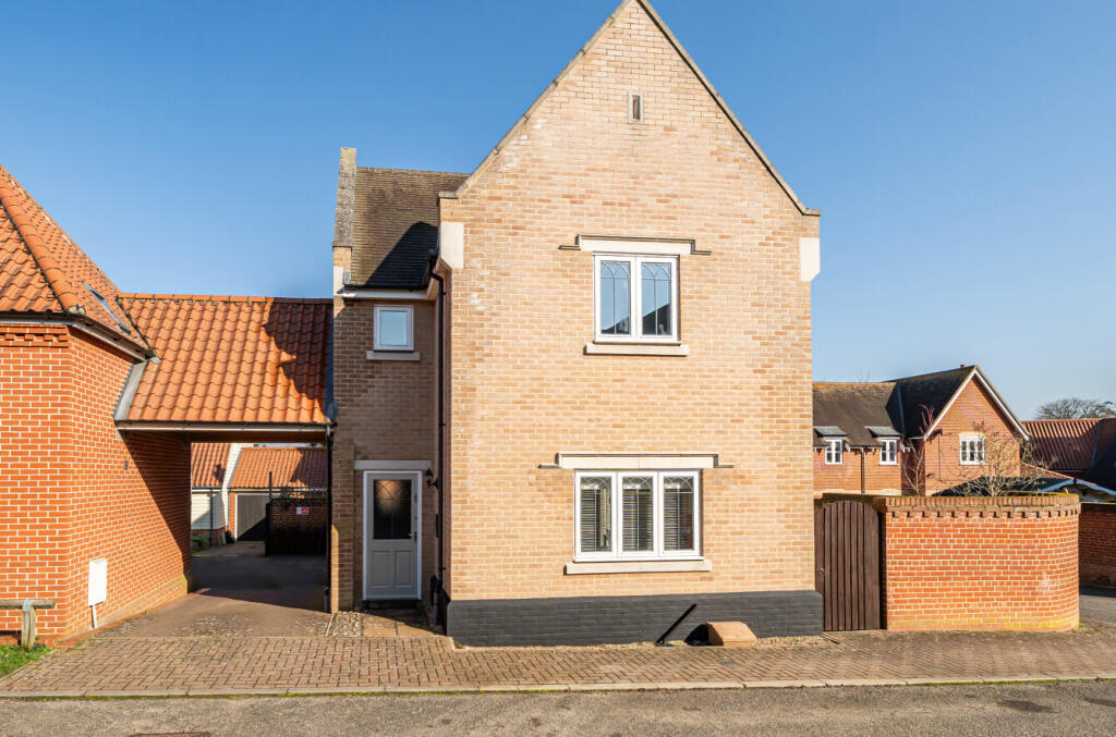 Main image of property: Black Barn Close, Lower Somersham, Ipswich