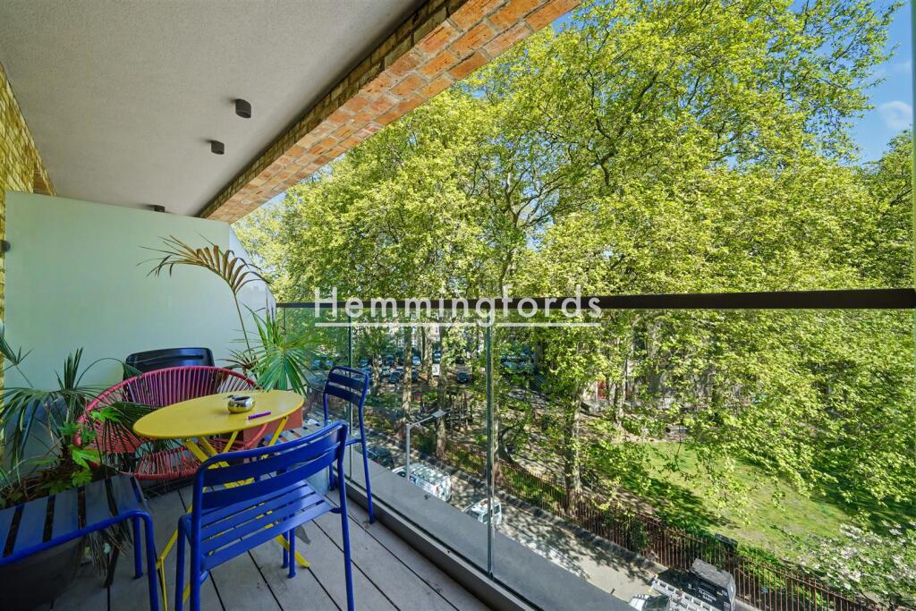 Apartment in London - View 6