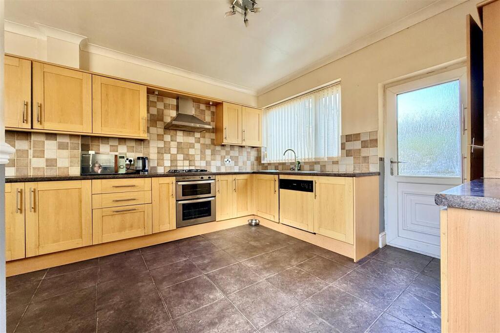 Pound Road, Oldbury photo 3